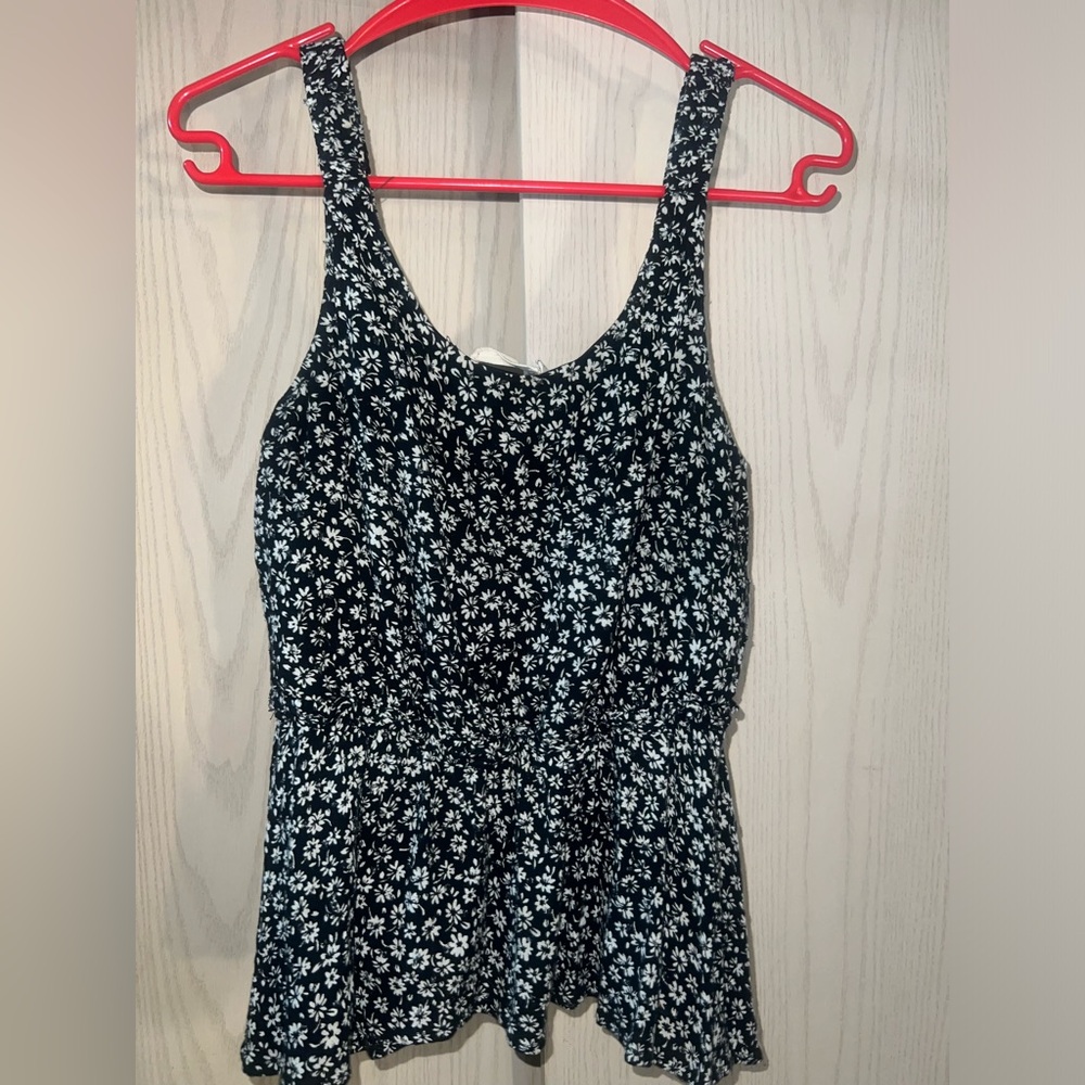 Everleigh black and white floral tank